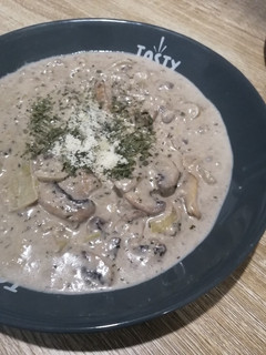 Foto resep Mushroom Cream Soup Abu-abu Kental (tanpa tepung) ala Mandhut