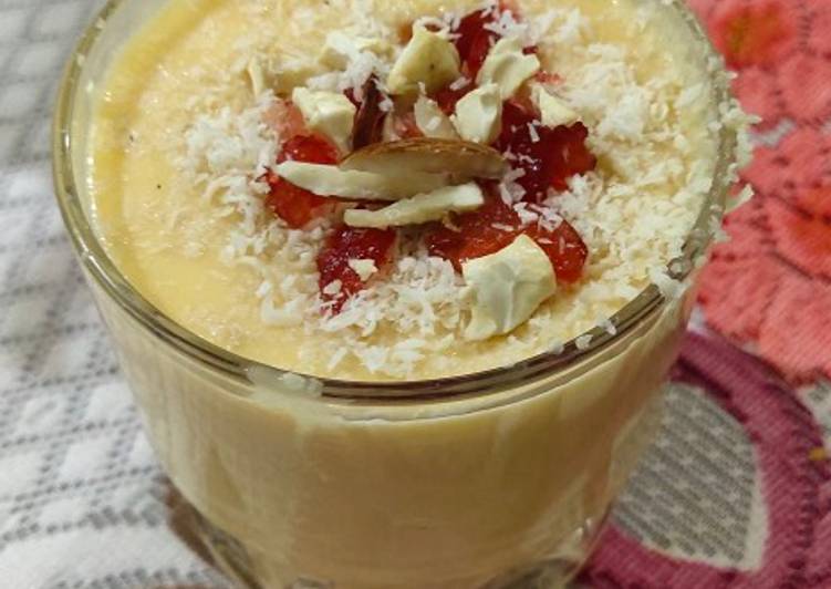 Steps to Prepare Award-winning Mango lassi