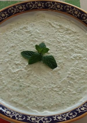 Une photo de Le tzatziki de maman avec un secret!