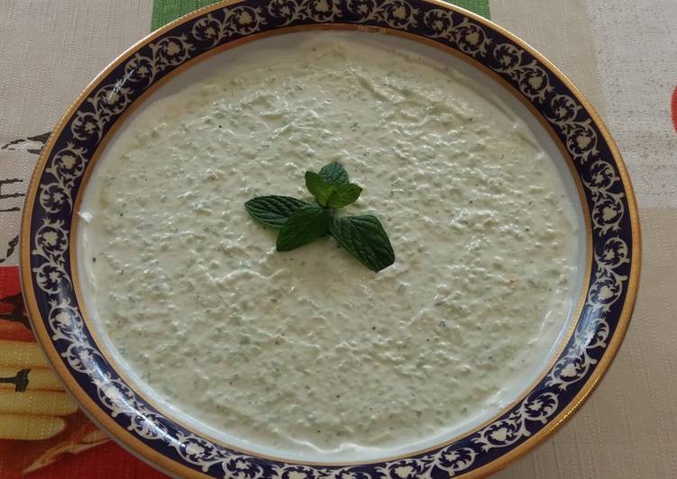 Les Meilleures Recettes de Le tzatziki de maman avec un secret!