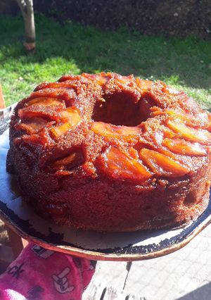 Una foto de Torta de manzana invertida