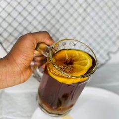 A picture of Cardamom lemon tea.