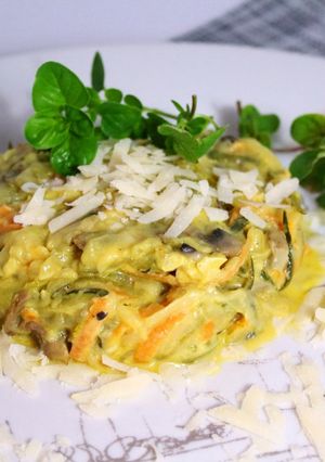 Foto principal de Espaguetis de Calabacín en salsa blanca