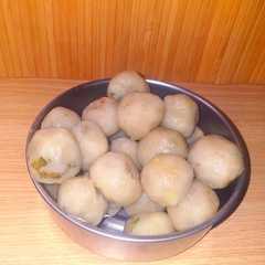 A picture of Cilok isi sosis pedas.