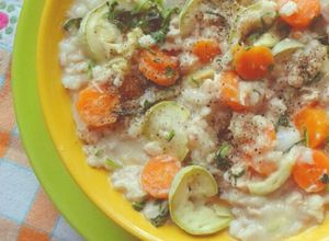 Foto di Orzo,farro, zucchine, carote, cipolla di Tropea, tonno