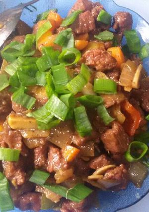 Foto resep Sapi Lada Hitam Bertabur Daun Bawang