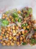 কাঁচা ছোলা মাখা