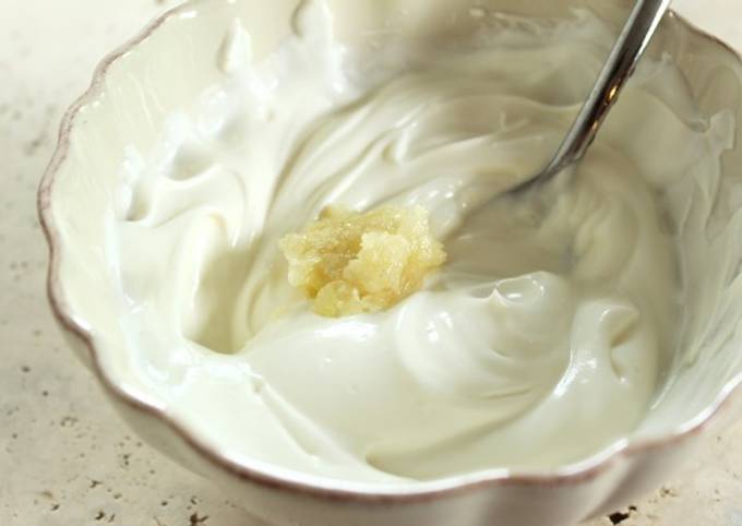 Yogurt garlic mayo