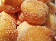 Una foto di frittelle dolci