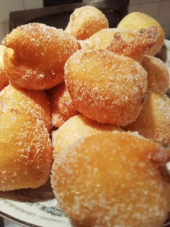 Foto di Frittelle di carnevale allo yogurt