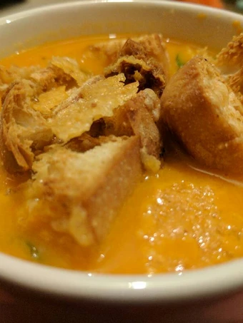 Easy Steps to Make Recipe Tomato Soup w/ cheesy croutons (V) that is Perfect, Addictive}