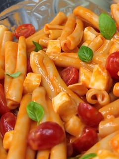 Foto de Massa fria com tomate e mozzarella