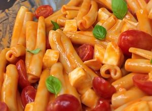 Foto de Massa fria com tomate e mozzarella