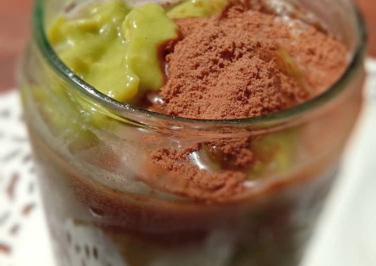 Resep Es Alpukat Milo kocok yang Enak