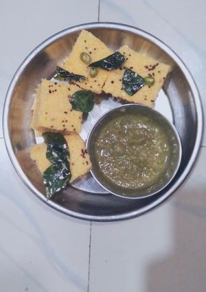 गुजराती ढोकला (gujarati dhokla recipe in Hindi) रेसिपी मुख्य फोटो