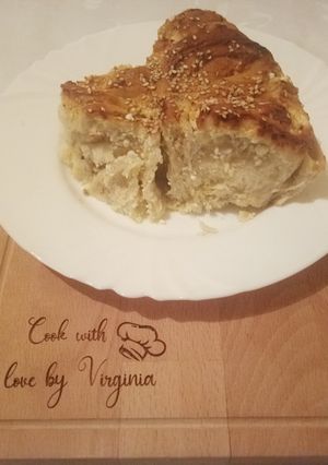 O poză a rețetei Plăcintă trandafir cu brânza sărată.