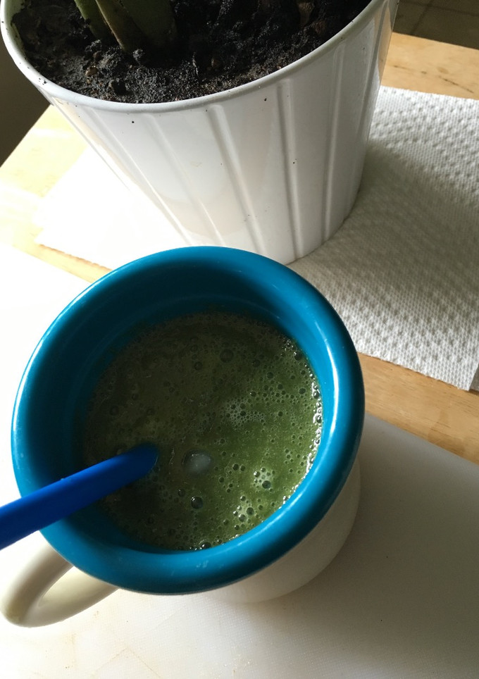 Una foto de Batido de espinacas-pera-semillas de Flax dorada-banana (smoothie)
