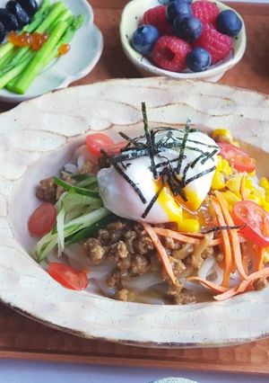 和風咖哩味噌冷烏龍佐水波蛋 的食譜成品照片