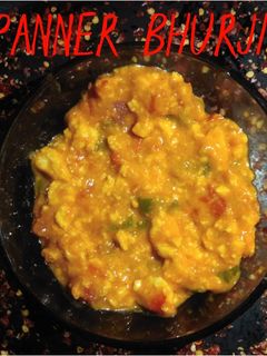 પનીર ભુરજી(Paneer bhurji recipe in Gujarati) રેસીપી મુખ્ય ફોટો
