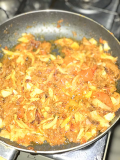 A picture of Shredded chicken Sauce.