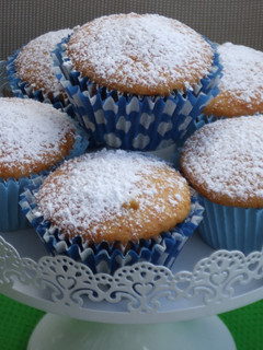 Una foto de Bollos rellenos de mermelada casera de naranja sanguina con Cointreau