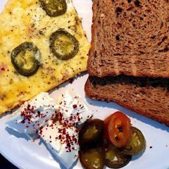 Jalapeño omelette 🍳 A picture of Jalapeño omelette 🍳.