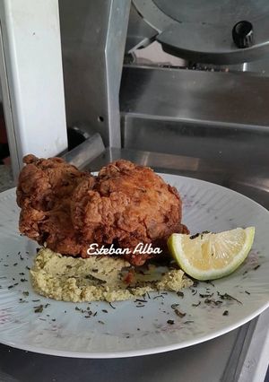 Una foto de Pollo broaster
