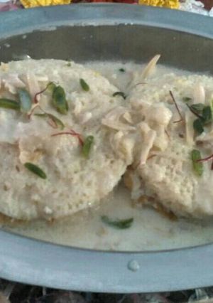 A picture of Poha rasmalai.