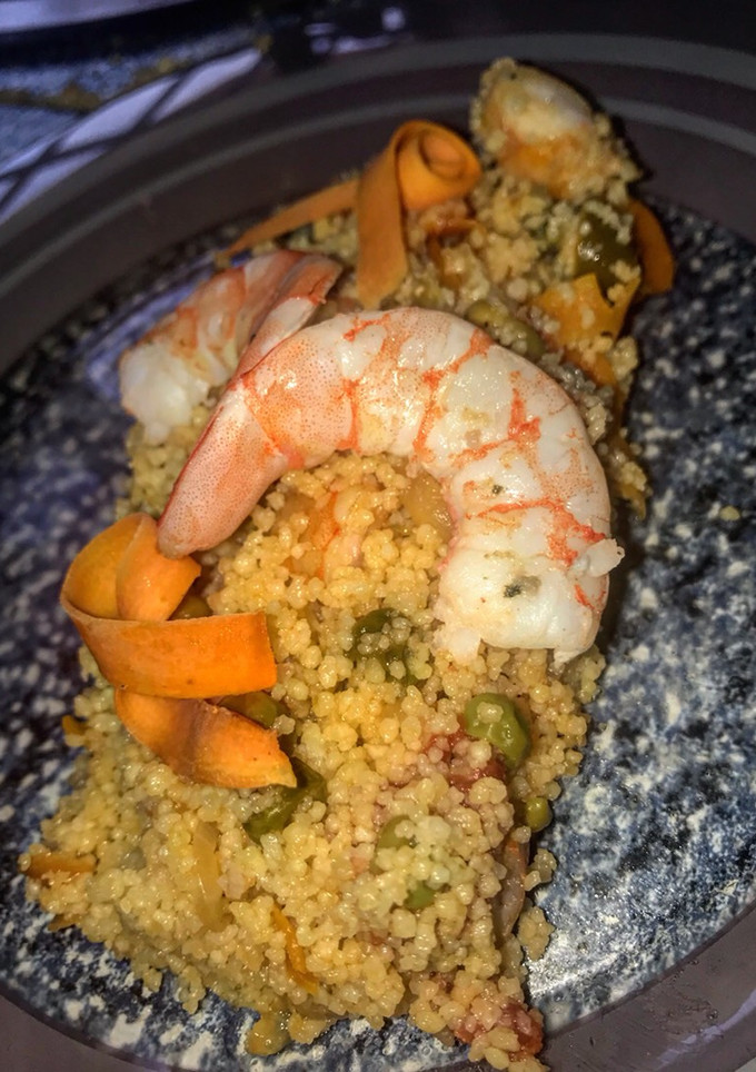 Una foto de Cuscus con Langostinos