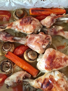 Una foto de Rustidera de pollo con verduras