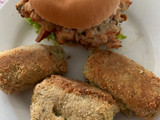 Hamburguesa de pollo y croquetas de papa