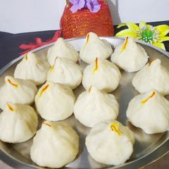 A picture of SujiMadak(Semolina Madak).