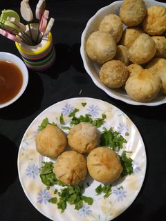 લીલવા ની કચોરી રેસીપી મુખ્ય ફોટો