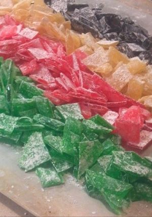 A picture of Crystal cut candy.