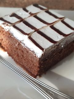 Una foto de Tarta de chocolate fácil y rica / comida de Marruecos