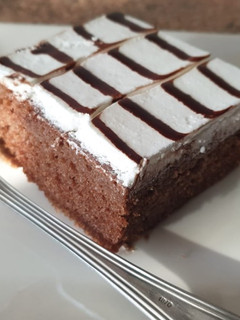 Una foto de Tarta de chocolate fácil y rica / comida de Marruecos