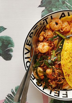 A picture of Keto Pad Thai with Shrimp and Homemade Sauce.