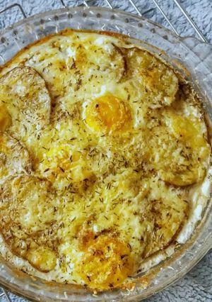 A picture of Baked Potato and Egg.