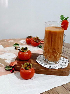 عکسی از دستور اسموتی گرم خرمالو