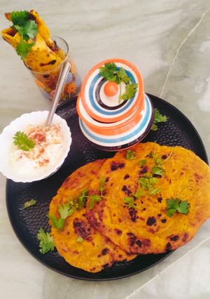 A picture of Ajwain lachha paratha / Masala laccha paratha 😋.