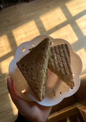 صورة لوصفة ساندويتش الجبن بالخضار 😋🌿