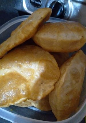 A picture of Poori.