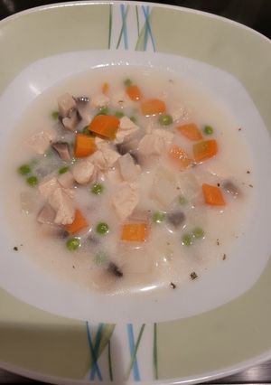 Tárkonyos csirkeraguleves recept fotója