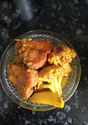 A picture of Cauliflower bhetki curry.