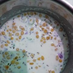 A picture of Boondi Raita.
