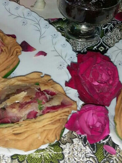 A picture of Khoya khaja.