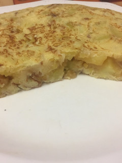 Una foto de Tortilla de patatas y cebolla
