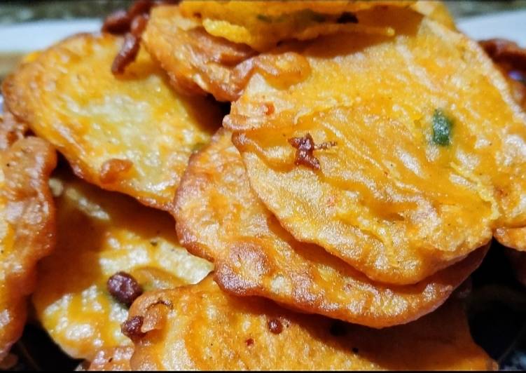 Easiest Way to Prepare Ultimate Aloo ke Pakorey
