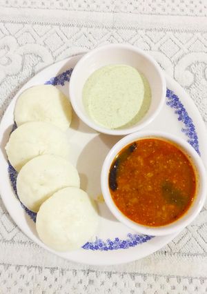 व्रत वाली सांभर इडली(vrat wali sambar idli recipe in hindi) रेसिपी मुख्य फोटो