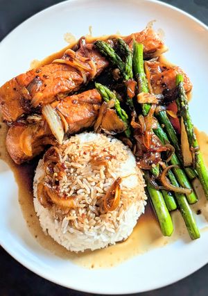 A picture of Sweet and Spicy Pan-Fried Salmon.